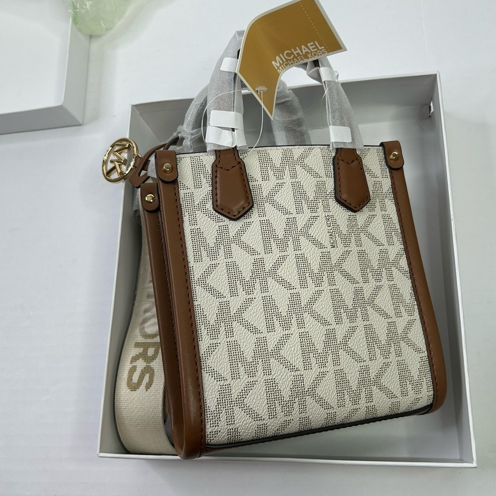 Michael Kors Extra Small Shopper Crossbody Bag Maple MK Logo Vanilla / Lugg NWT - Picture 3 of 16